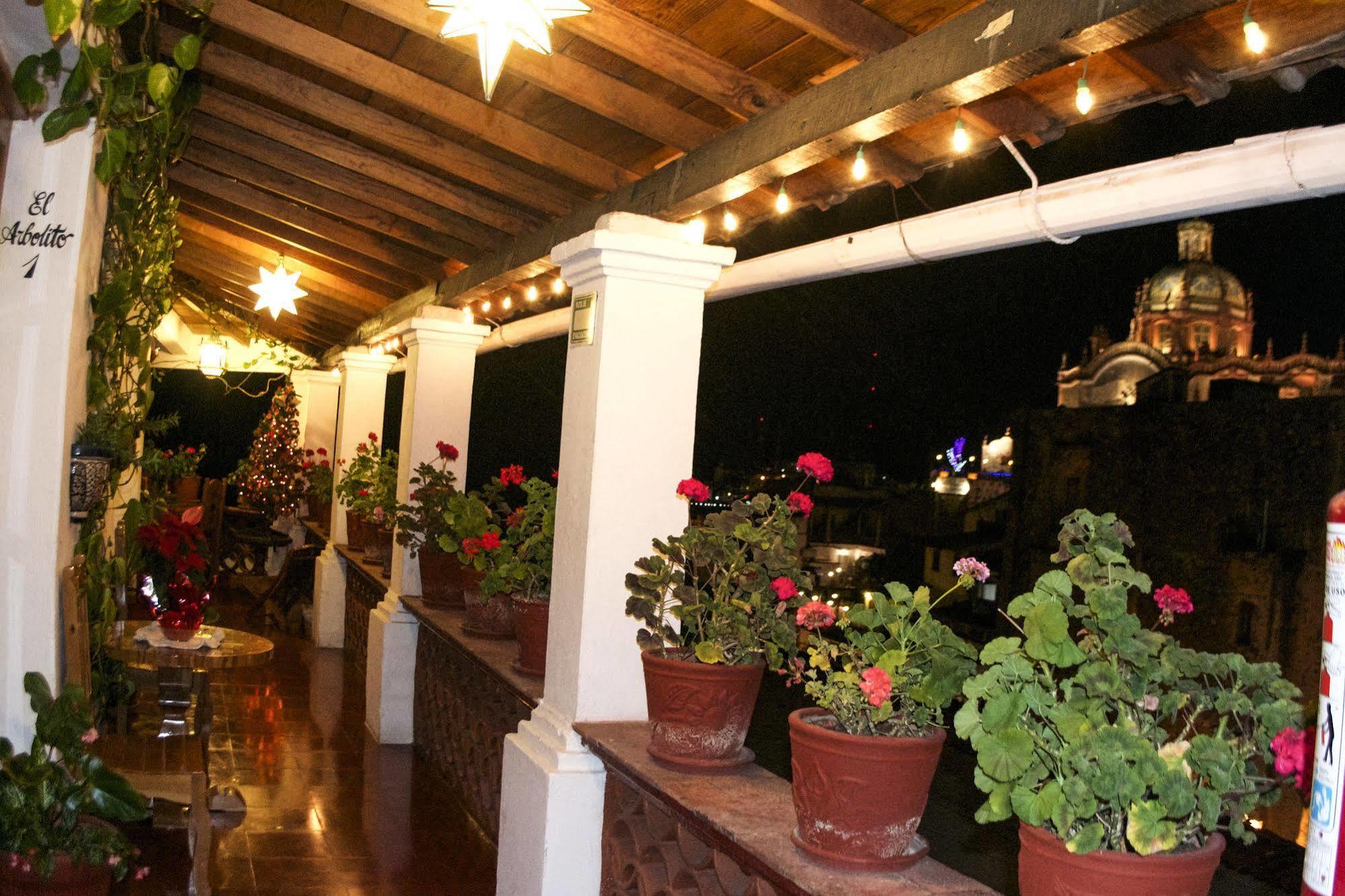Hotel Mi Casita Taxco de Alarcon Exterior photo
